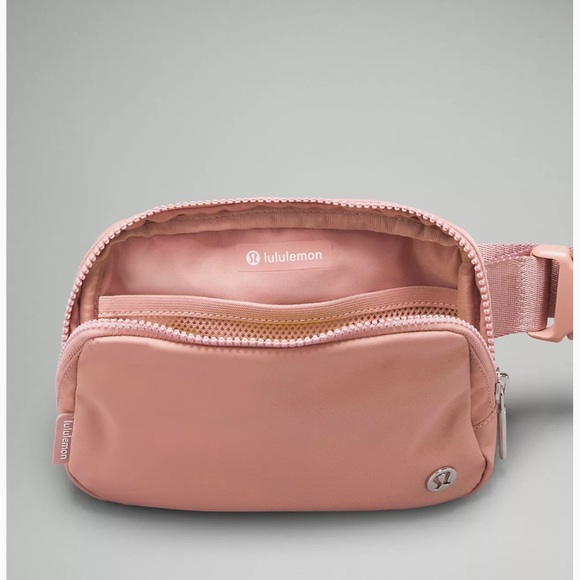 Lululemon Everywhere Belt Bag, 1L (Pink Taupe) - Picture 2 of 6